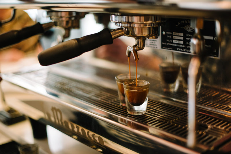 5 Mesin Kopi Berkualitas dengan Harga Terjangkau untuk Segala Kebutuhan
